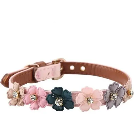 Ecleanfy - Collier pour Animaux de Compagnie de décoration de Fleurs, PU réglable pour Chats, Petits et Moyens Chiens(1.3 42cm-Rose) | Direct fabricant