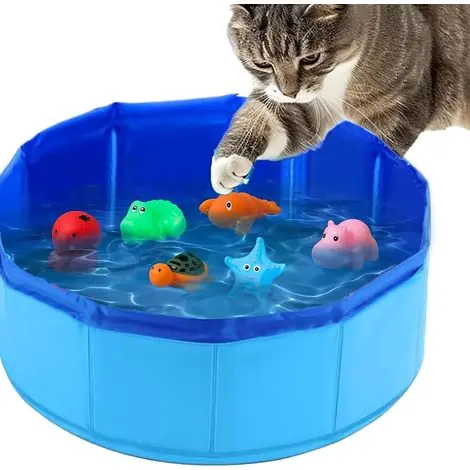 Retour facile | Tapis d‘eau pour chat, jouet de piscine pour chat avec eau de poisson, jouet en plastique portable, tapis de jeu pour chat d‘intérieur, jouet interactif pour chat (50 x 8 cm)